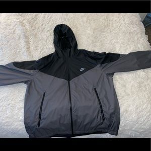 Nike Men’s Windbreaker